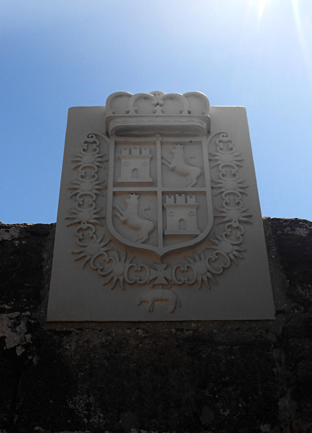 Crest found at the Castillo De San Marcos