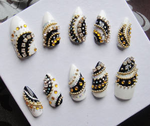 NEW DETAILED BEADS NAIL SET