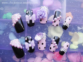 Pastel Purple and Black Pearl Nail Set