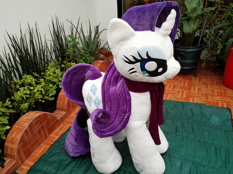 Rarity Lifesize 02