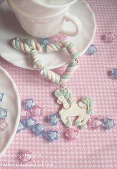 Marshmallow pony bracelet I
