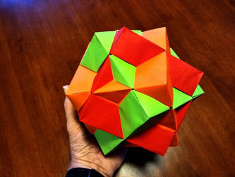 Fergus Currie's Compound of 3 Cubes