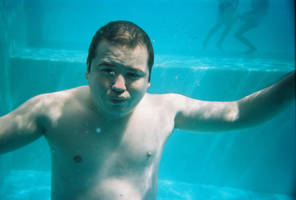 Juan under water