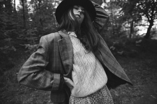 girl and hat