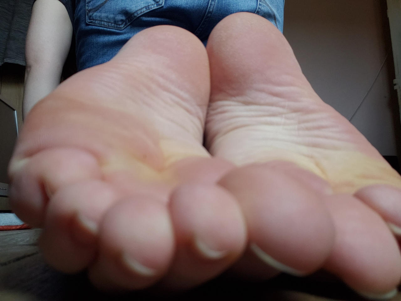 Random Fußbilder Random feet pic 01 by FootMysto on DeviantArt