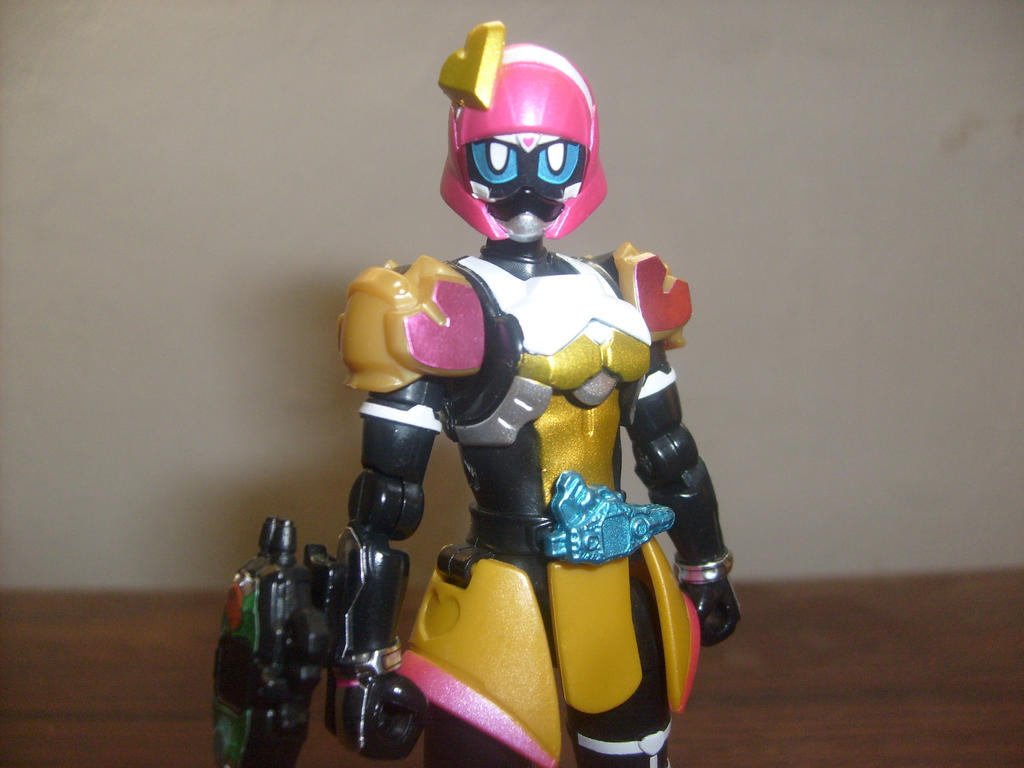 Kamen Rider Poppy by AikoHeiwaIsAwsum on DeviantArt
