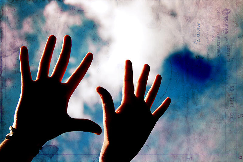 Рука в воздухе. Руки в воздух текст. Рука в воздухе. Руки в воздух текст. Руки в воздух текст.