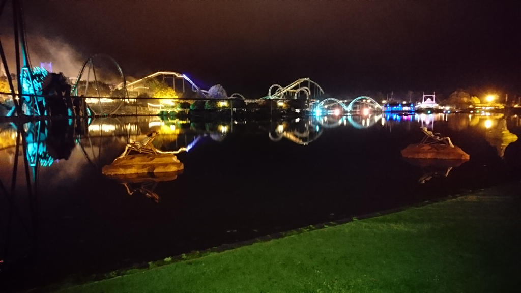 Heidepark Soltau An Halloween 2016 Bei Nacht By Treshima On Deviantart