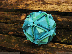 Modular origami brocade (kusudama)