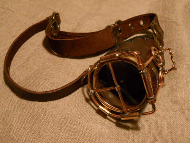 A steampunk mono-goggle