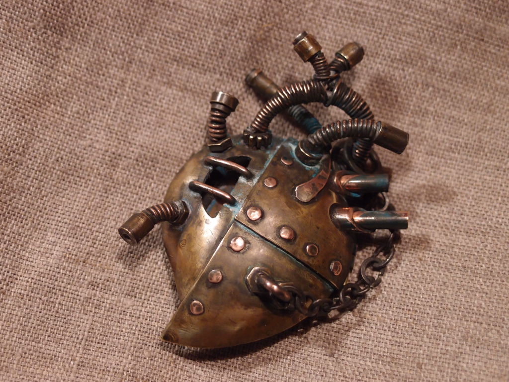 Steampunk heart pendant