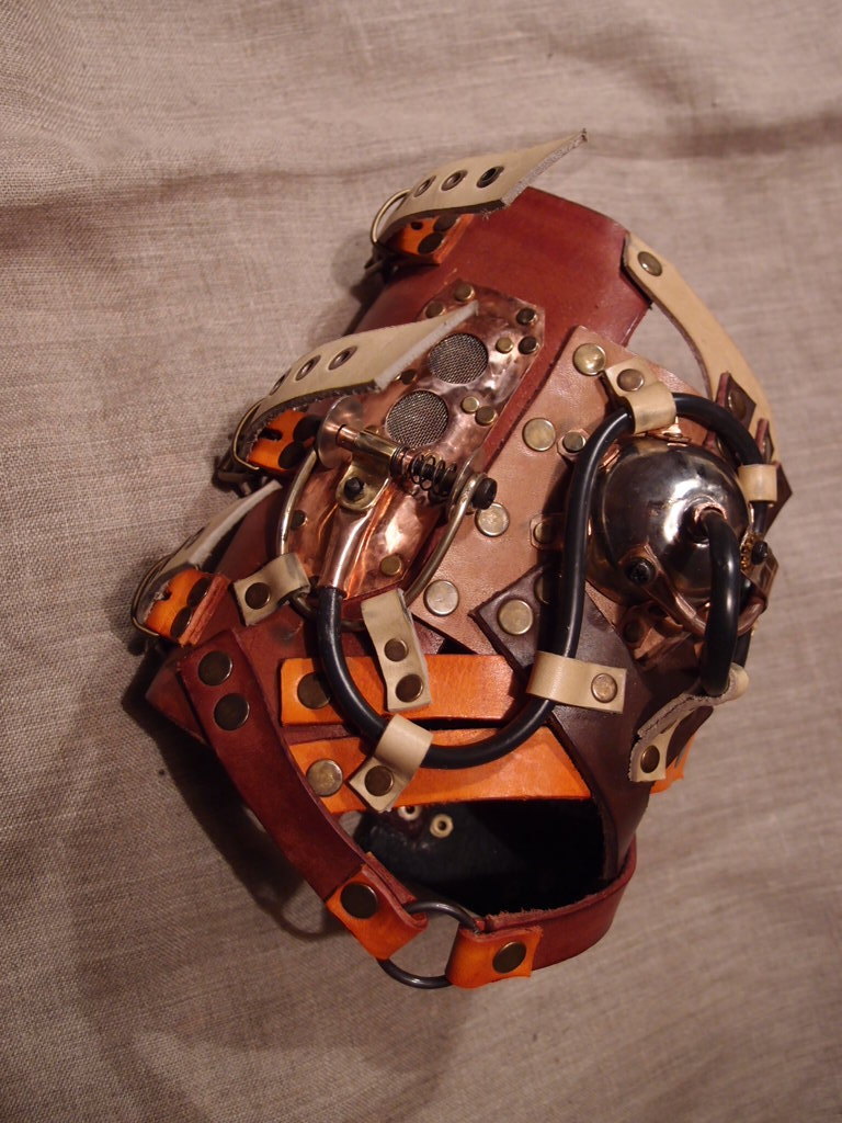 Steampunk shoulder guard