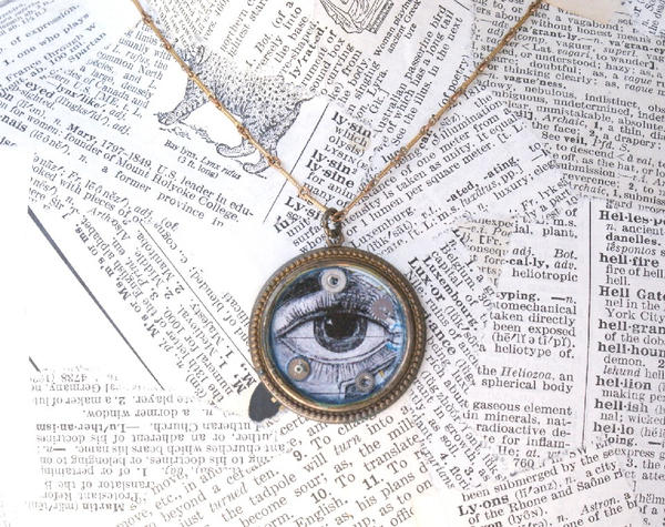 All seeing eye pendant