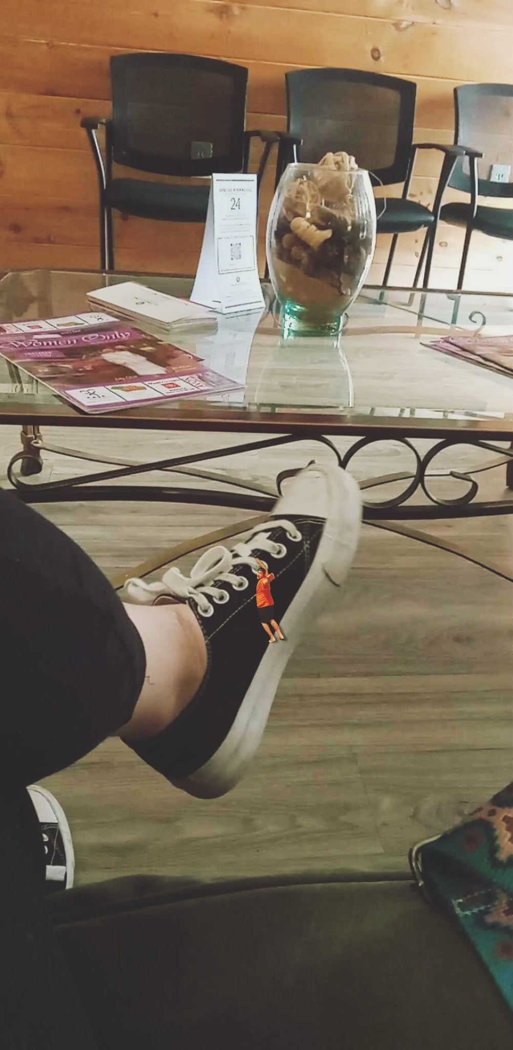 Hanging on to ashleys sneaker