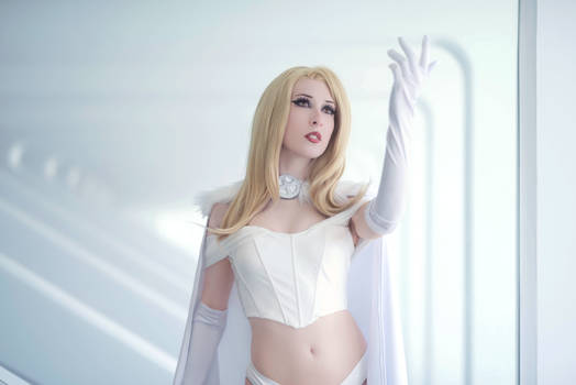 Emma Frost Cosplay