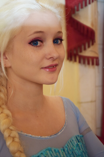 Elsa cosplay 02