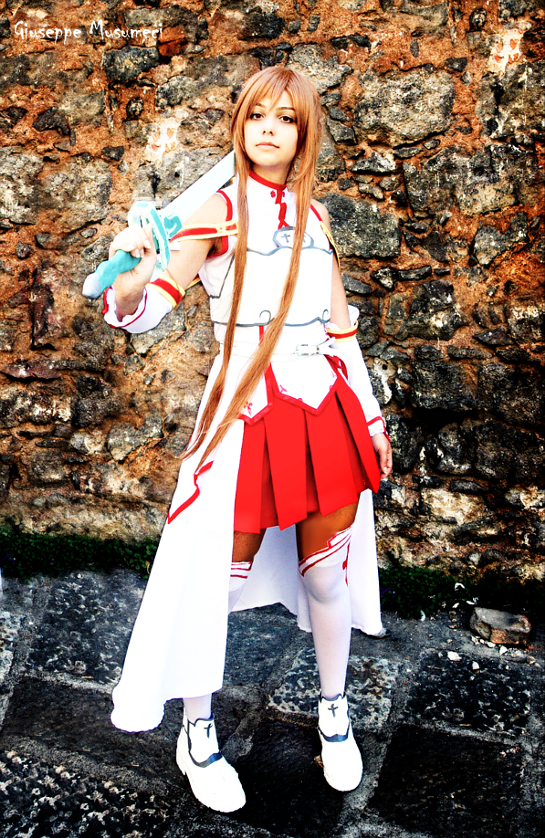 Sword Art Online cosplayer stuns fans as perfectly accurate Asuna Yuuki -  Dexerto