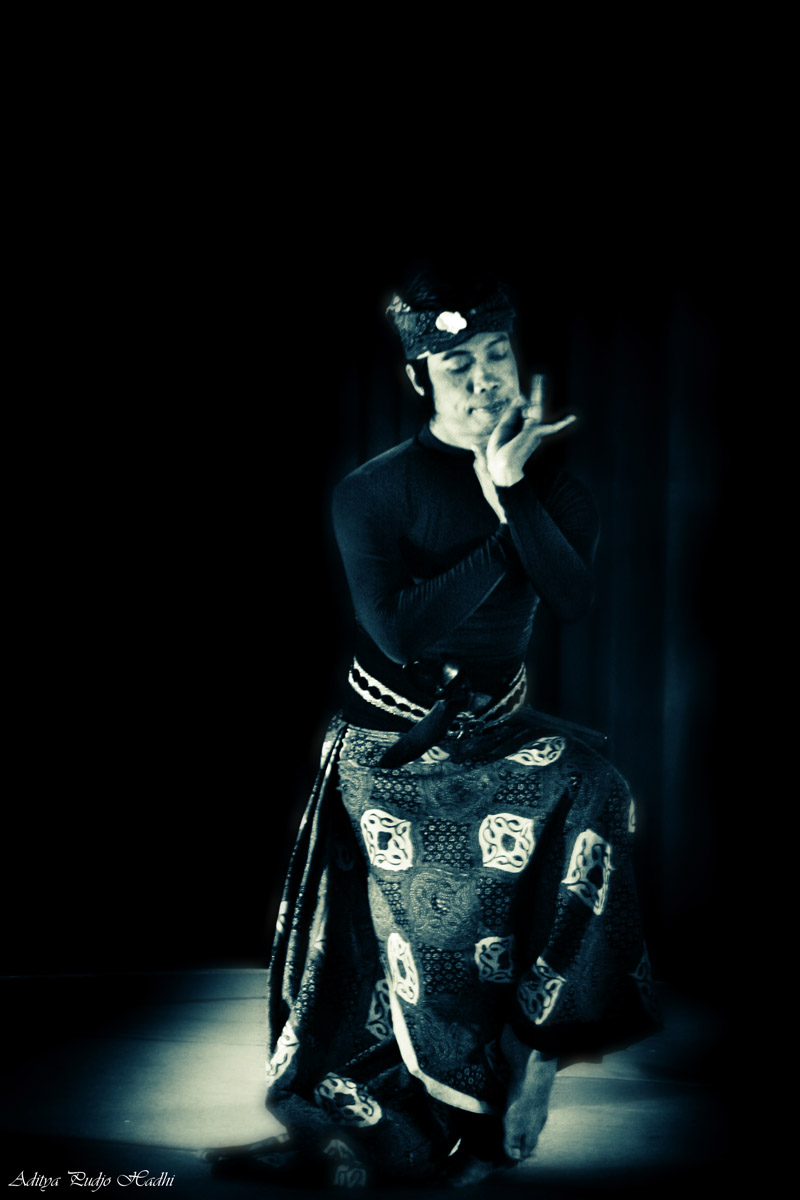 Indonesia Traditional Dancer 1