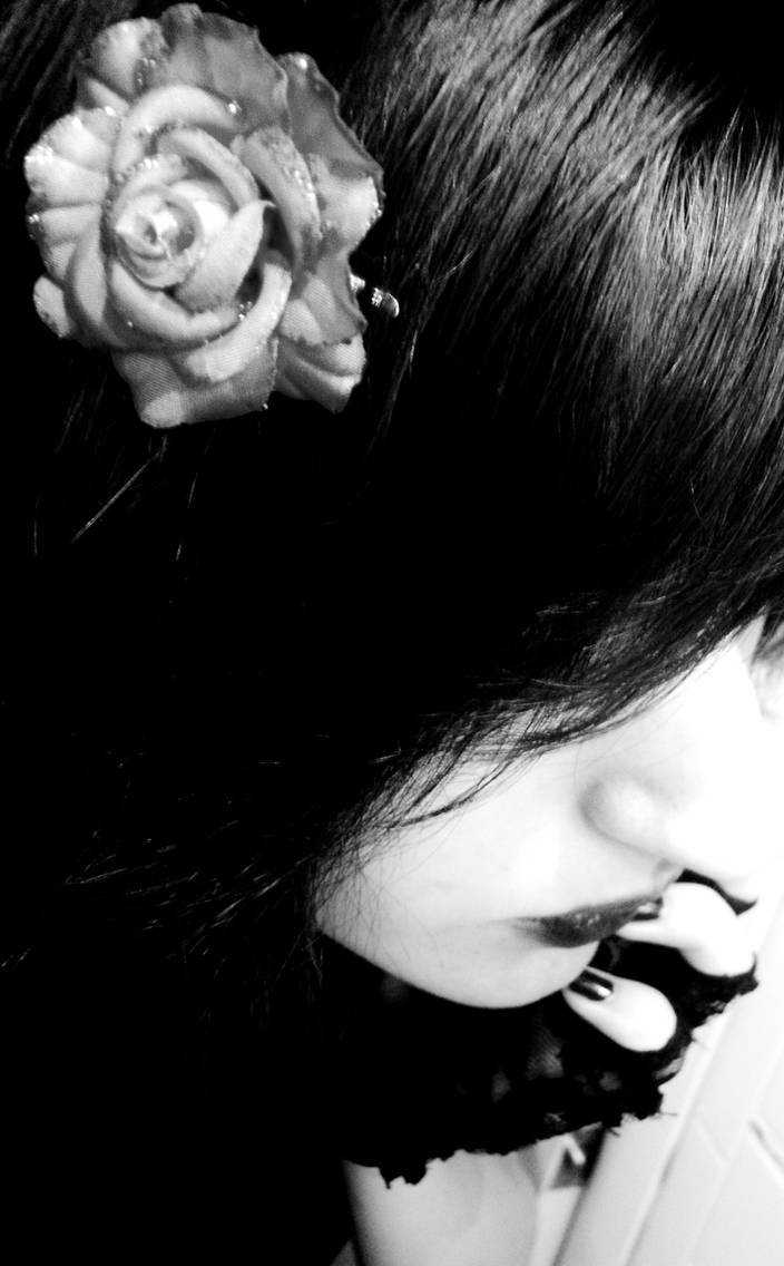 An Emo and her Rose by Neonlonely on DeviantArt