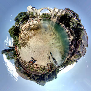 Mostar // the tiny planet