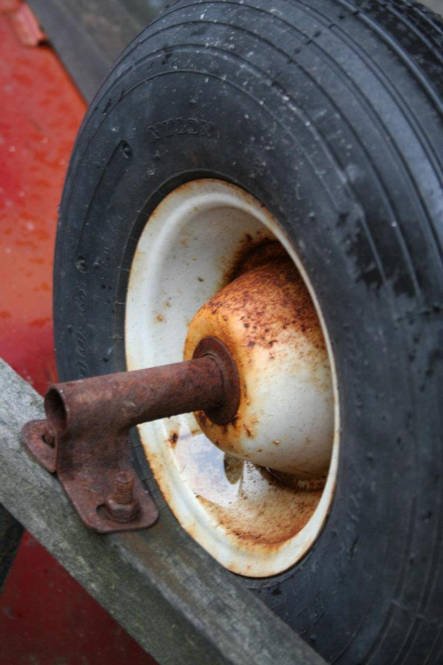 Rusted Wheel Support RuSTed WheEL by kailenemurray on DeviantArt