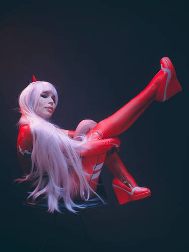 Zero Two Cosplay