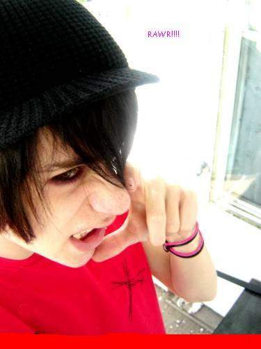 emo vampire ._.