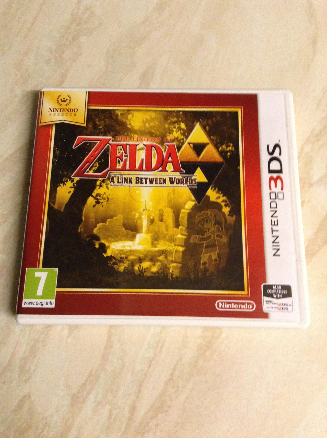 Legend Of Zelda: A Link Between Worlds 3DS Game by DazzyADeviant
