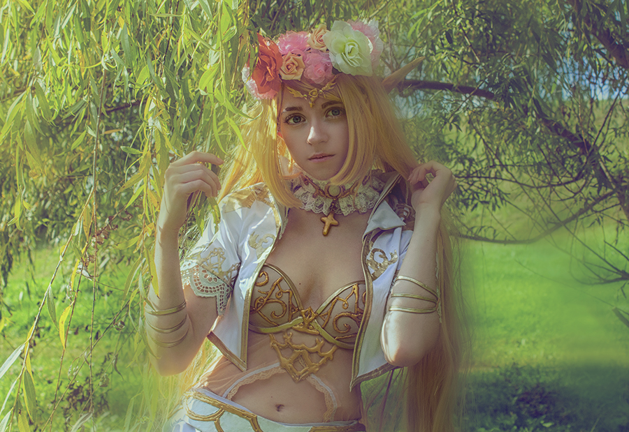 Majestic Robe Elf cosplay by Ytka Matilda