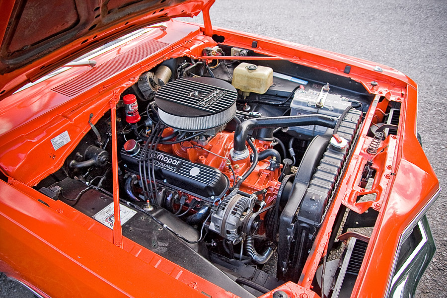 mopar small block engine