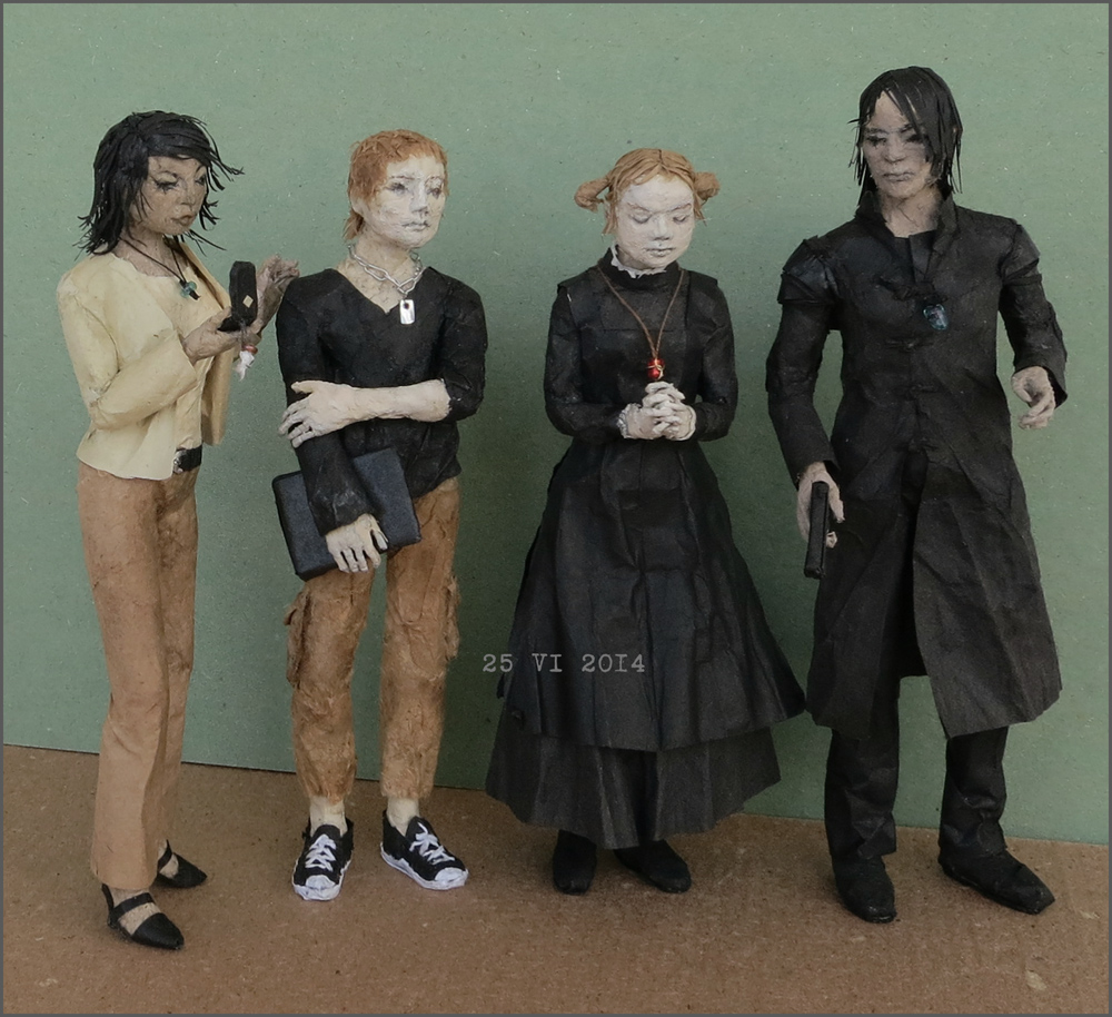 STNJ figurines