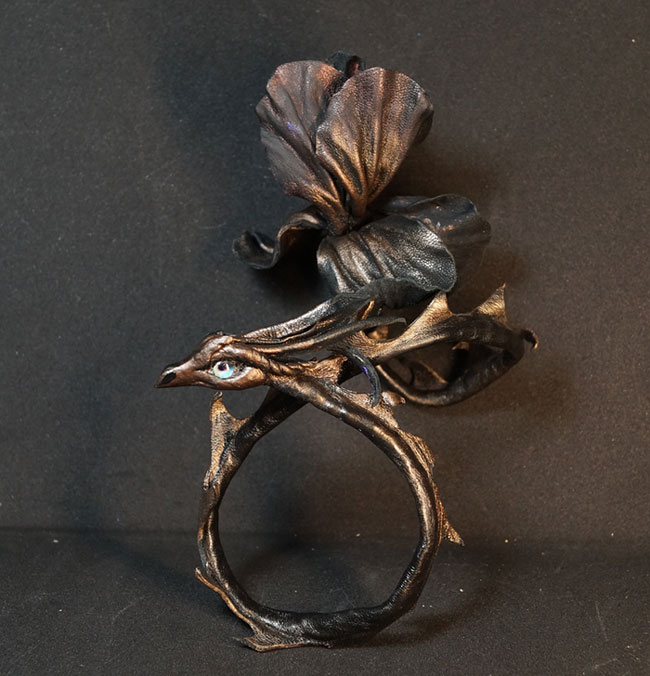 Iris Black bronze flower bracelet dragon