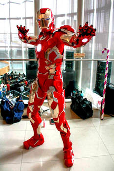 Iron Man Mark 43 cosplay