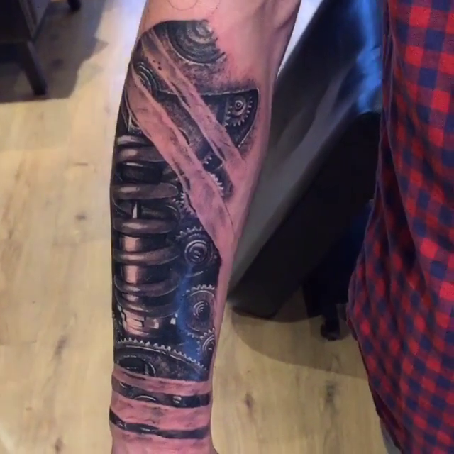 Machine/Roboti arm tattoo by onedaytattoos on DeviantArt Machine/Roboti arm tattoo by onedaytattoos on DeviantArt