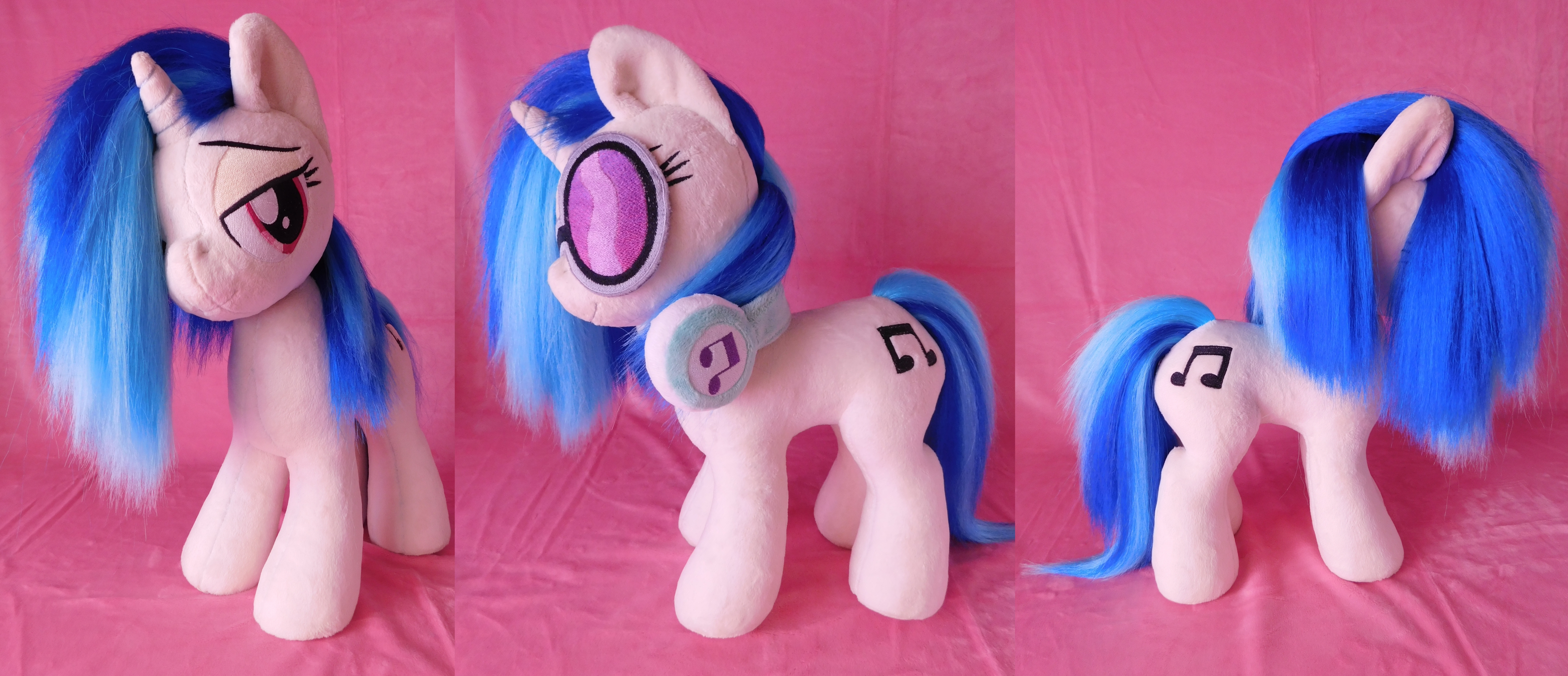 Brush-A-Plush Vinyl Scratch plushie