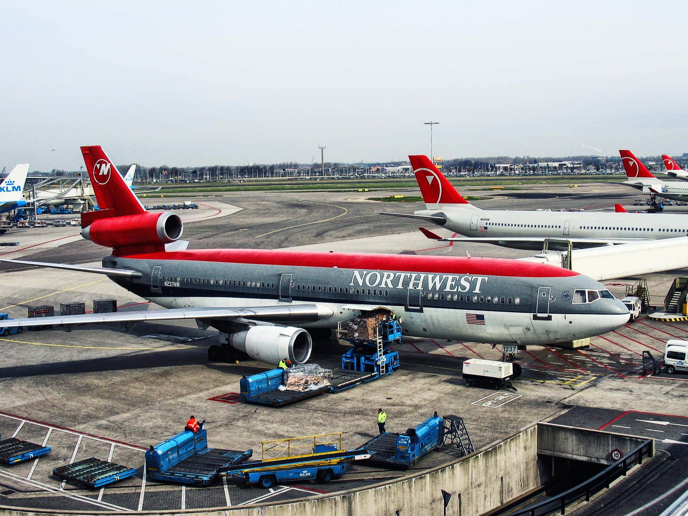 Northwest DC-10