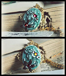 Green Lady Cameo Necklace Gold Filigree swarovski