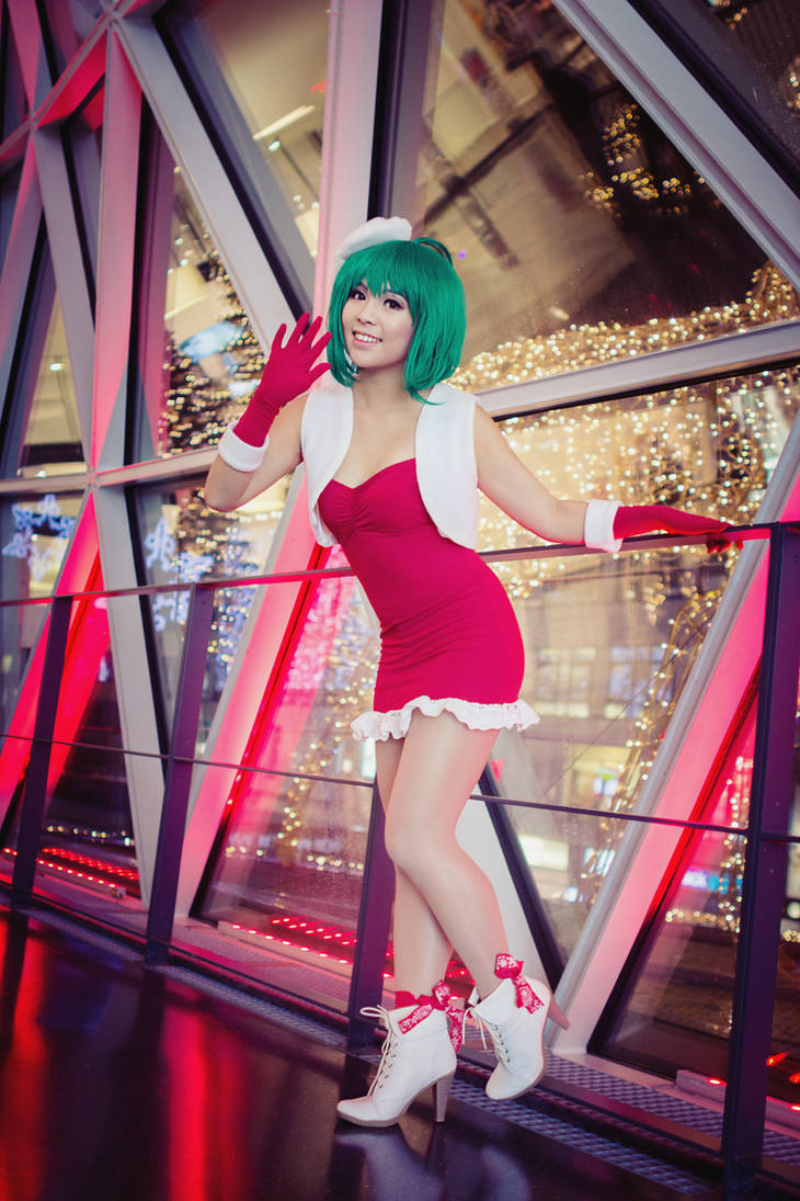 Macross Frontier . Ranka Lee Christmas I by kazenary
