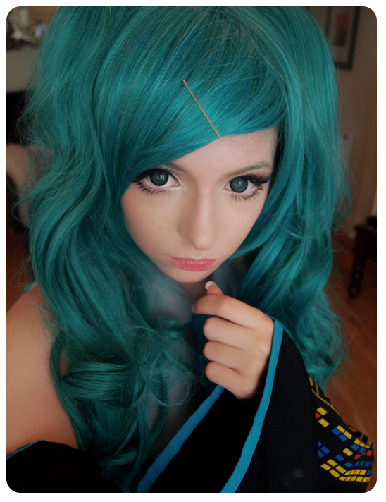 Hatsune Miku Cosplay Close Up