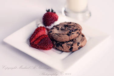 Cookies and Strawberry by MeSHa3eL