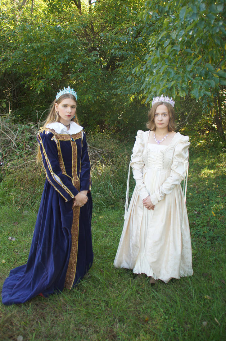 TWO PRINCESSES by moogie6 on DeviantArt