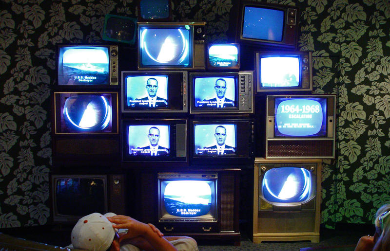 wall of vintage tvs by objekt-stock