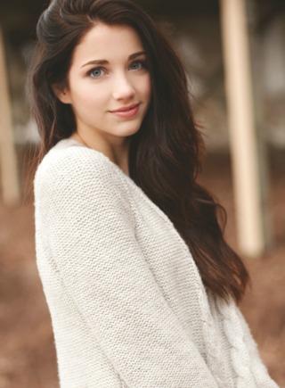 Emily Rudd by gabbs212 on DeviantArt Emily Rudd by gabbs212 on DeviantArt
