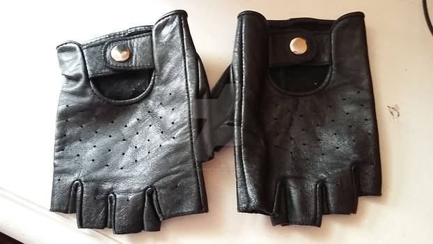 My Tomb Raider Classic Gloves :)