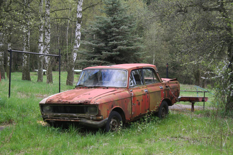 rusty car by two-ladies-stocks
