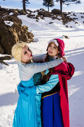 Anna and Elsa - Frozen 3