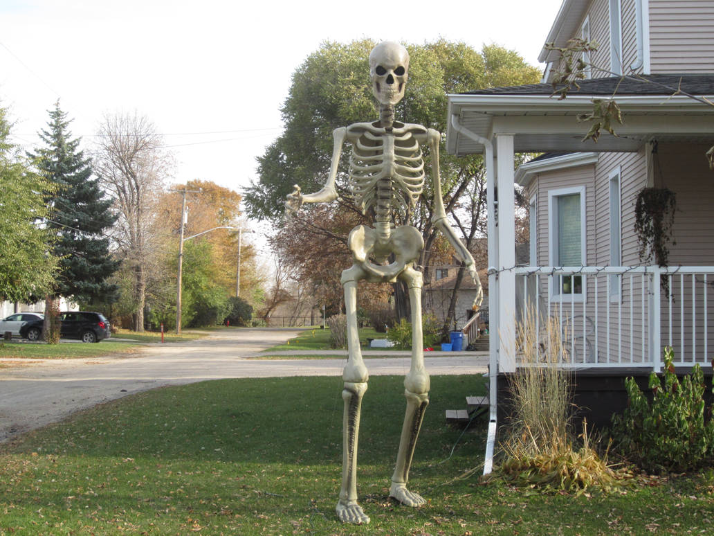 Giant Skeleton Halloween Decoration By SableUnstable On DeviantArt giant-skeleton-halloween-decoration-by-sableunstable-on-deviantart