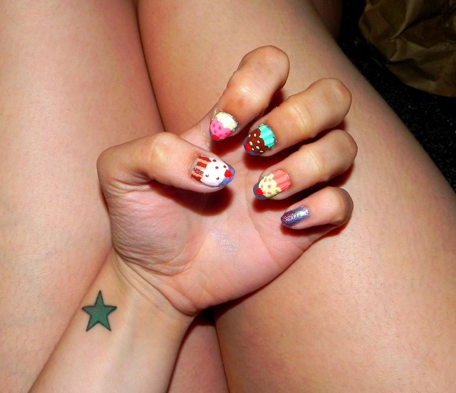 Cupcake nails