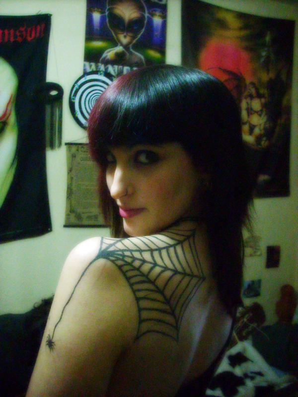 Temporary spiderweb tattoo