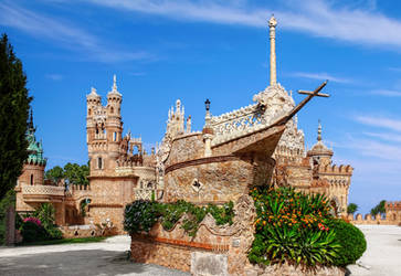 Castillo de Colomares by pingallery